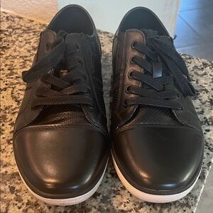 Kenneth Cole Black Leather Sneakers